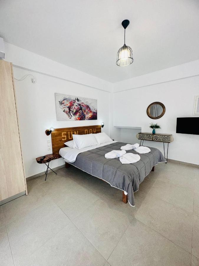 Sun Day Apartments Free Airport Shuttle Artemida  Esterno foto