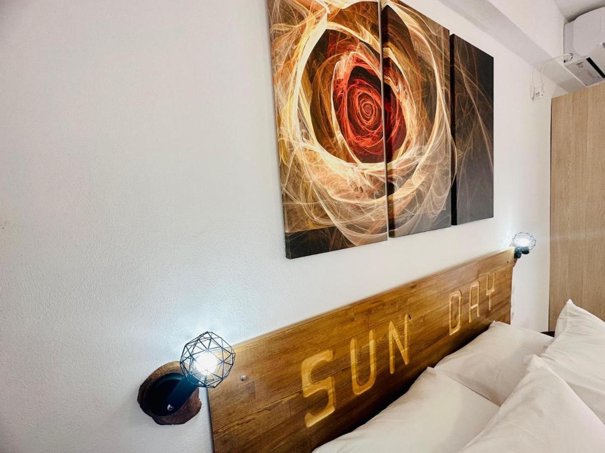 Sun Day Apartments Free Airport Shuttle Artemida  Esterno foto