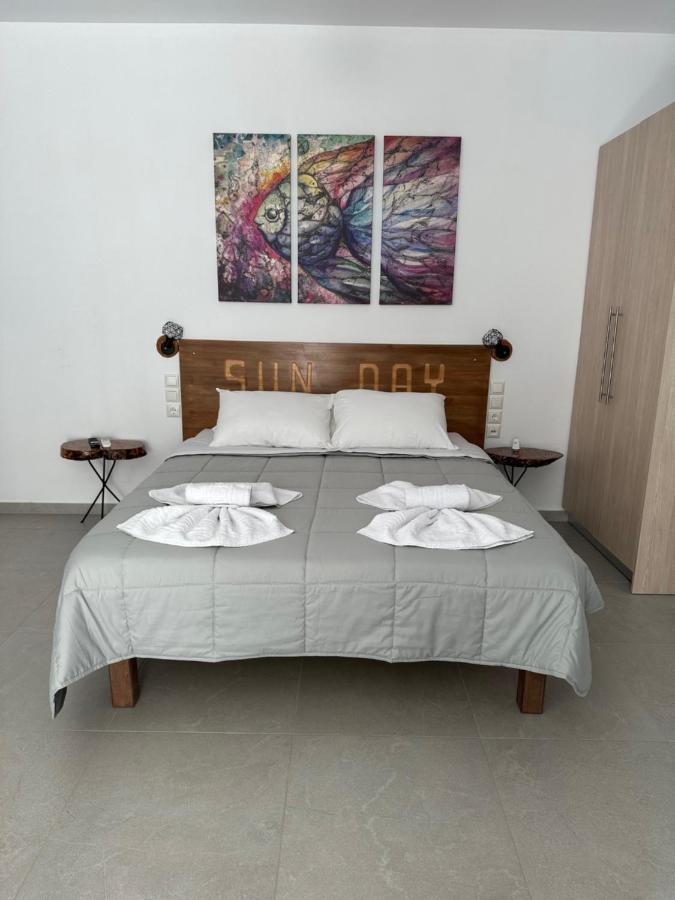 Sun Day Apartments Free Airport Shuttle Artemida  Esterno foto