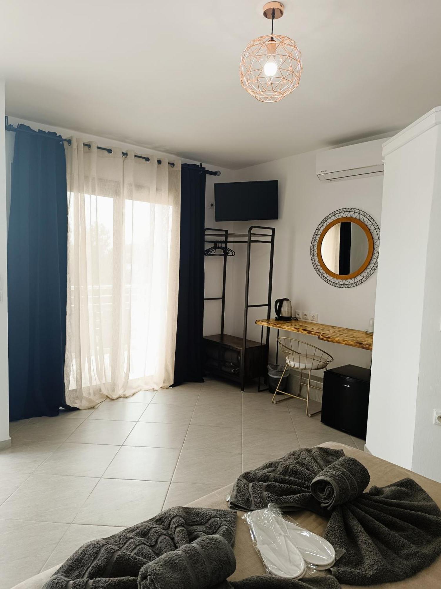 Sun Day Apartments Free Airport Shuttle Artemida  Esterno foto