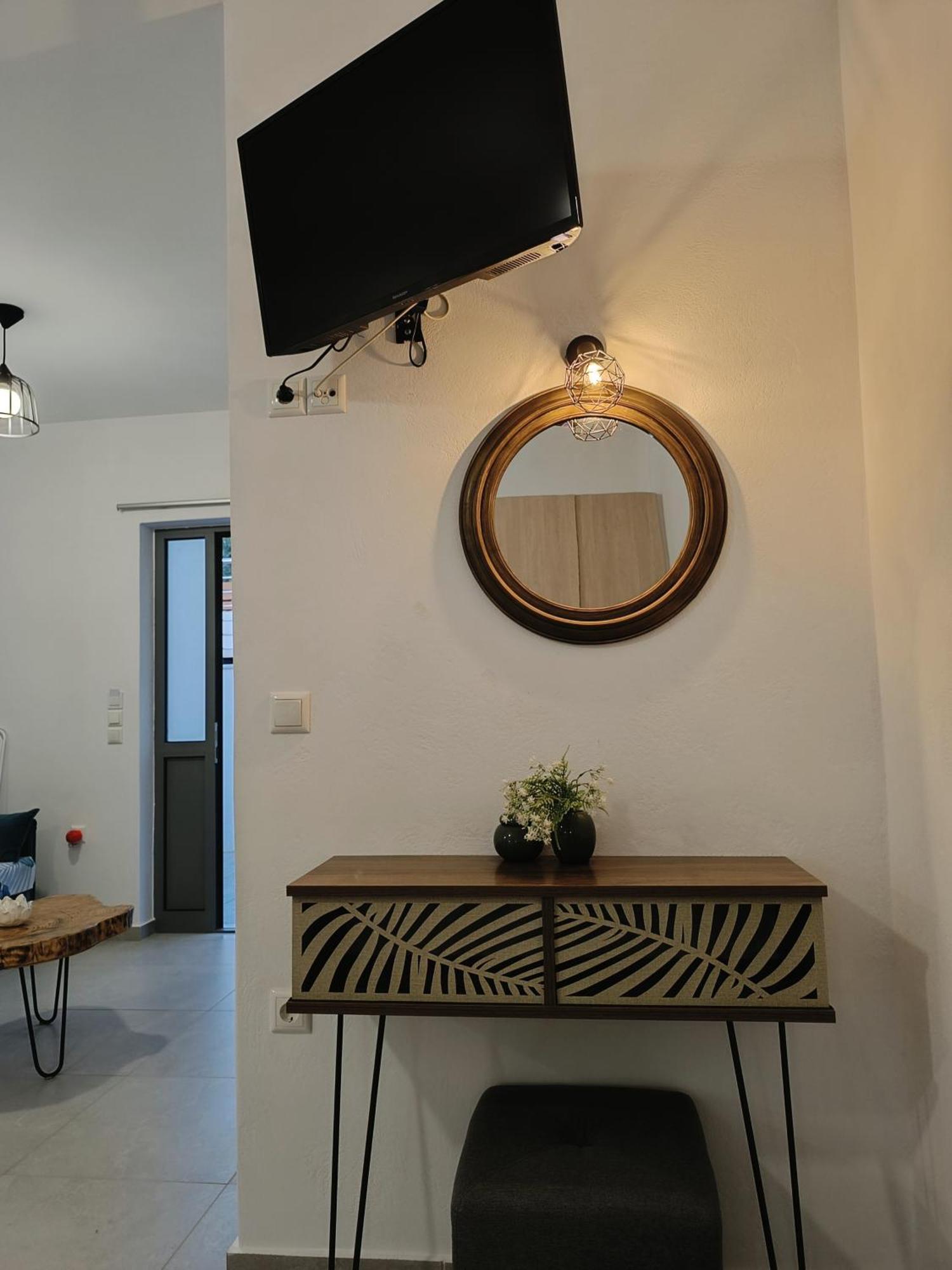 Sun Day Apartments Free Airport Shuttle Artemida  Camera foto