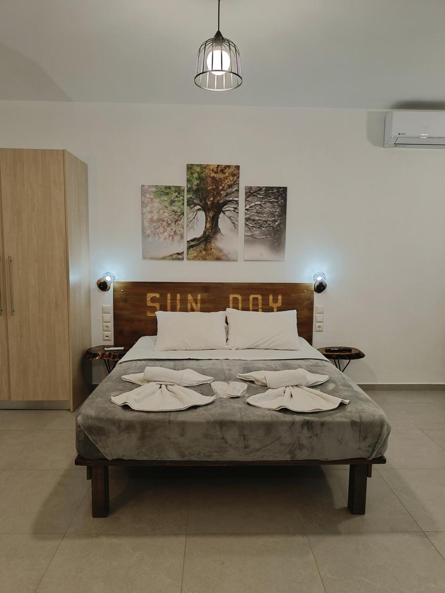 Sun Day Apartments Free Airport Shuttle Artemida  Esterno foto
