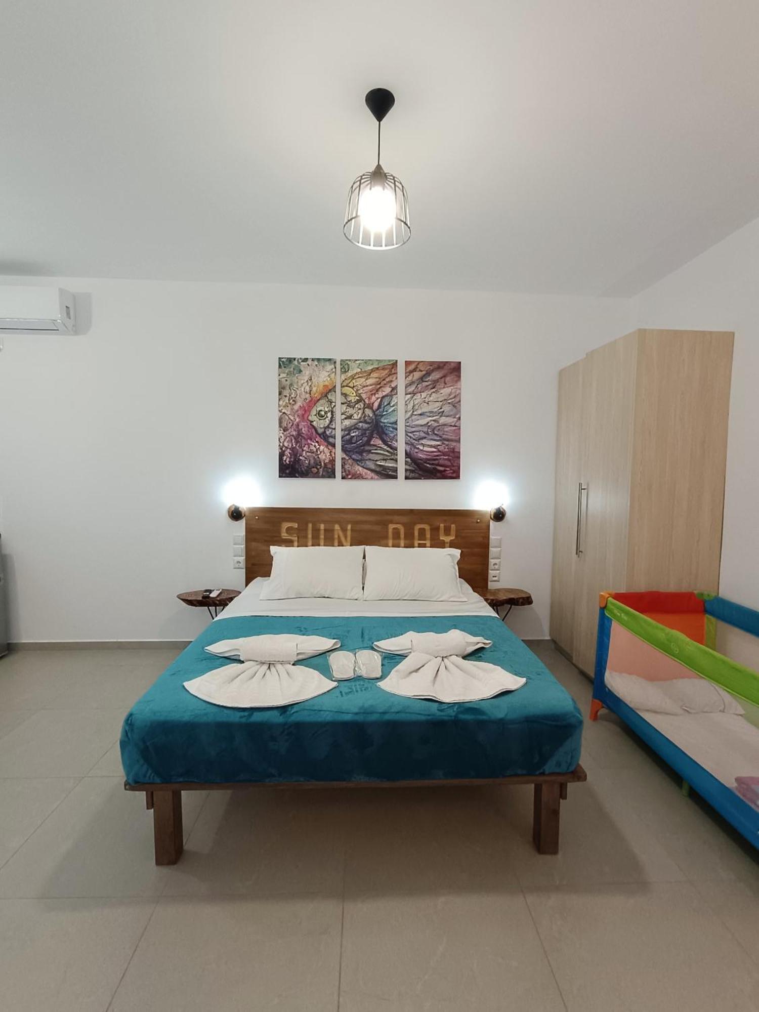 Sun Day Apartments Free Airport Shuttle Artemida  Esterno foto