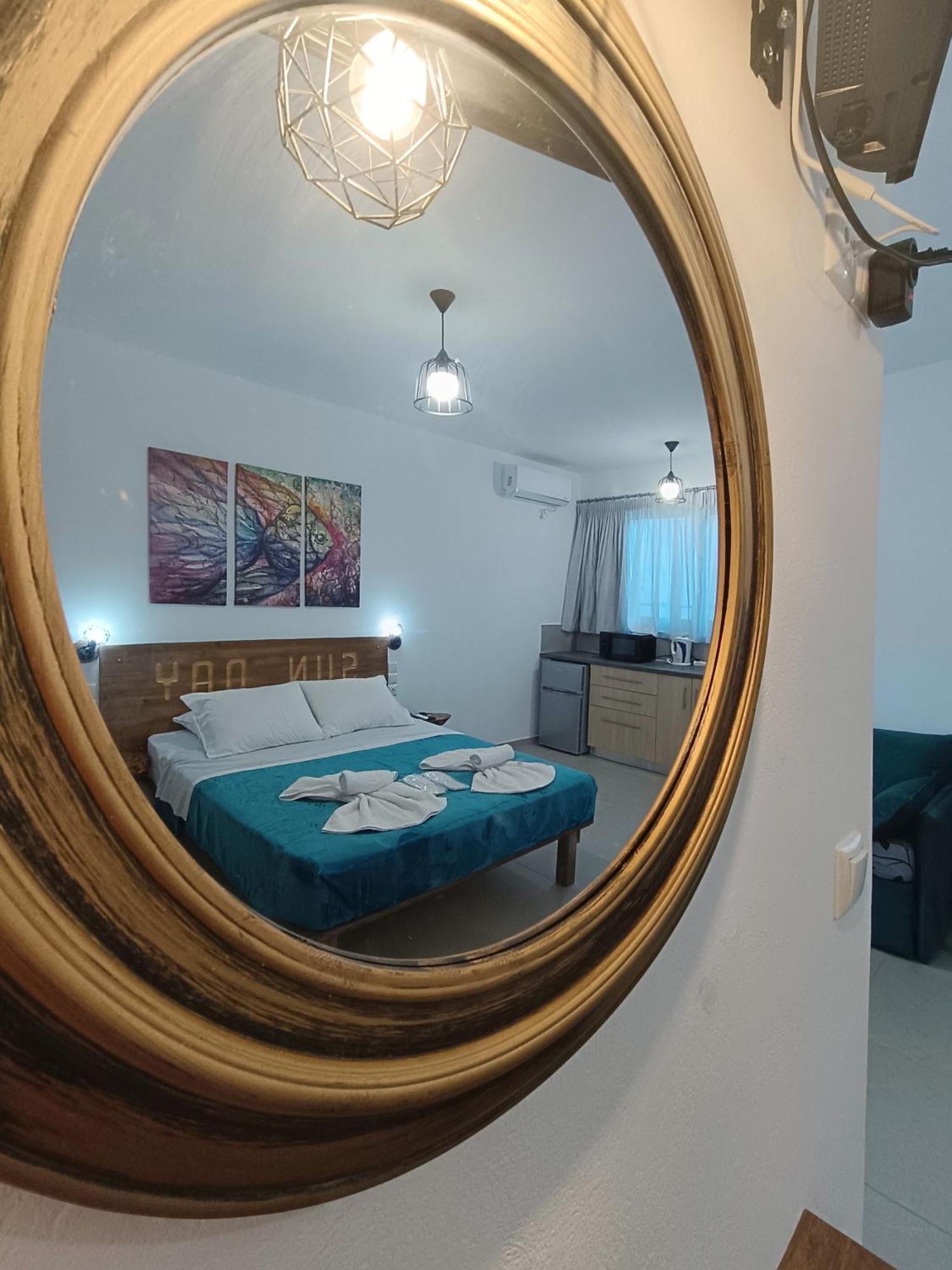 Sun Day Apartments Free Airport Shuttle Artemida  Esterno foto