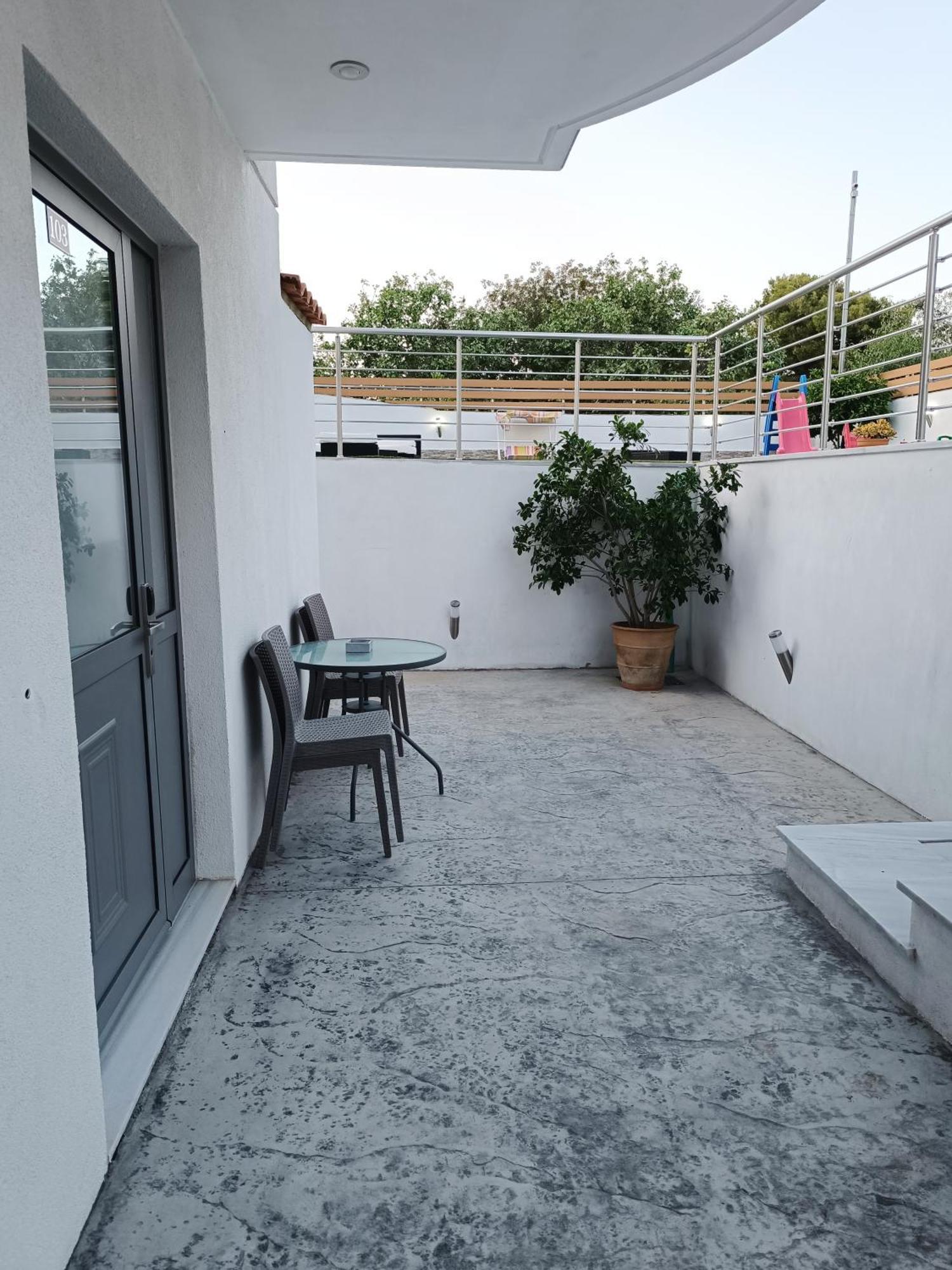 Sun Day Apartments Free Airport Shuttle Artemida  Esterno foto