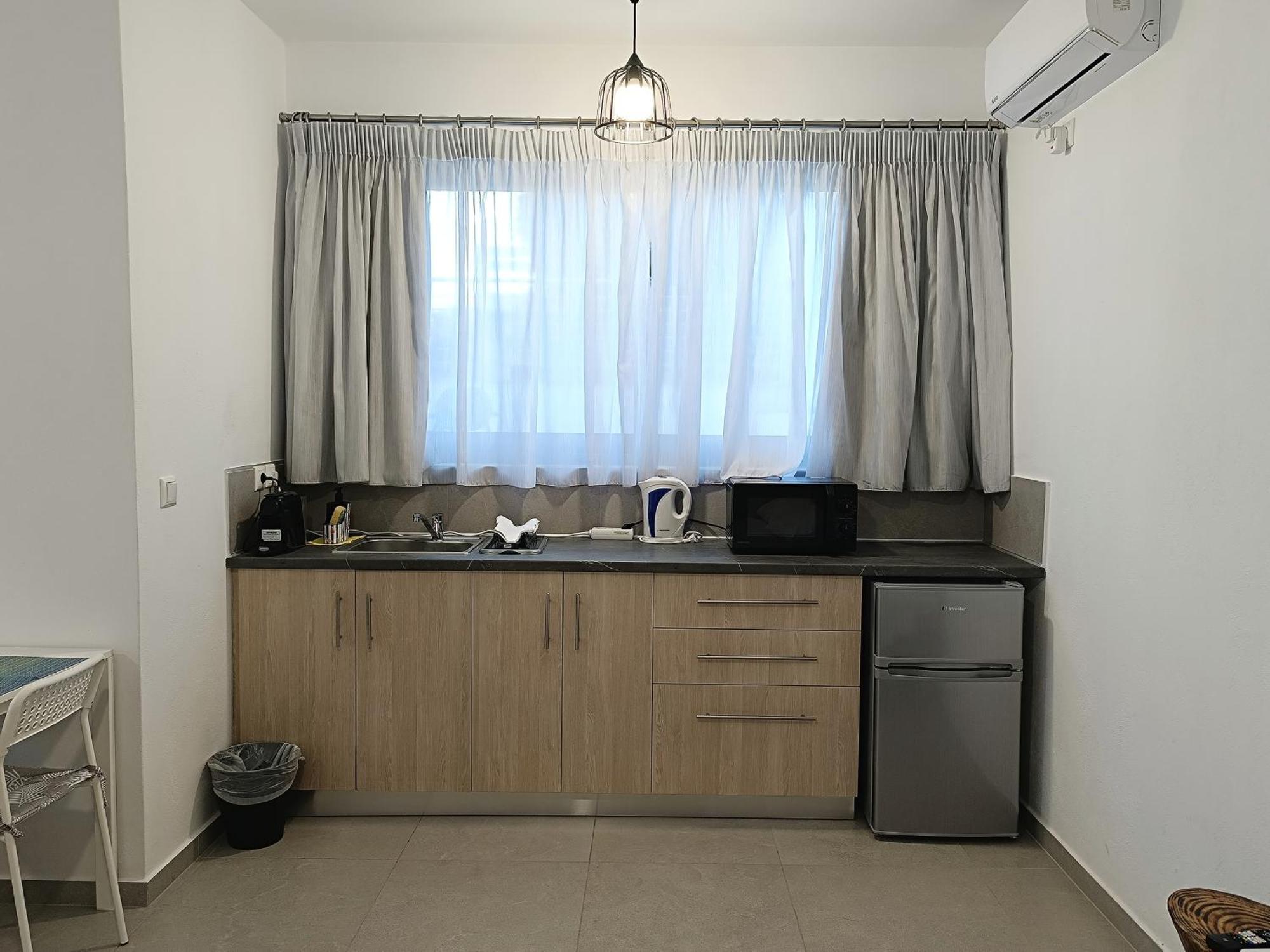 Sun Day Apartments Free Airport Shuttle Artemida  Esterno foto